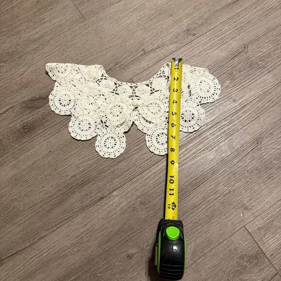 Handmade Crochet Cottagecore Victorian Lace Detachable Collar White - Picture 4 of 4